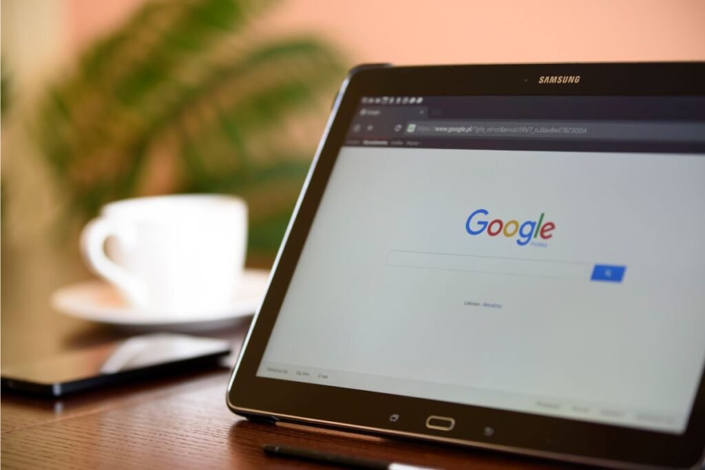 hvordan komme på første side google